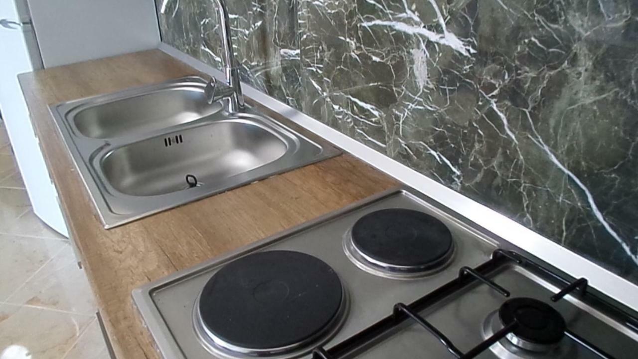 Lindita'S Seaview Appartment Вльора Екстер'єр фото