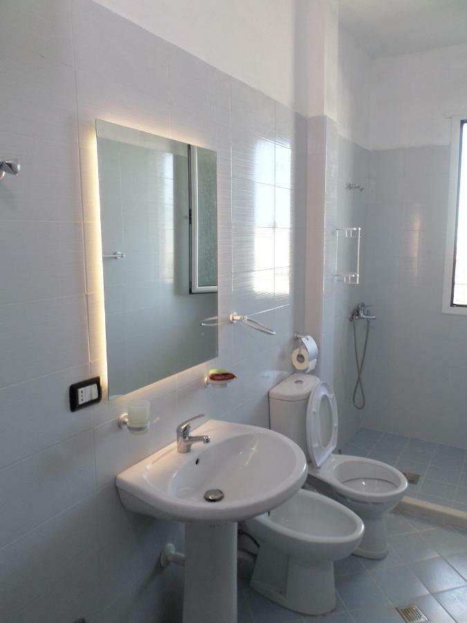 Lindita'S Seaview Appartment Вльора Екстер'єр фото