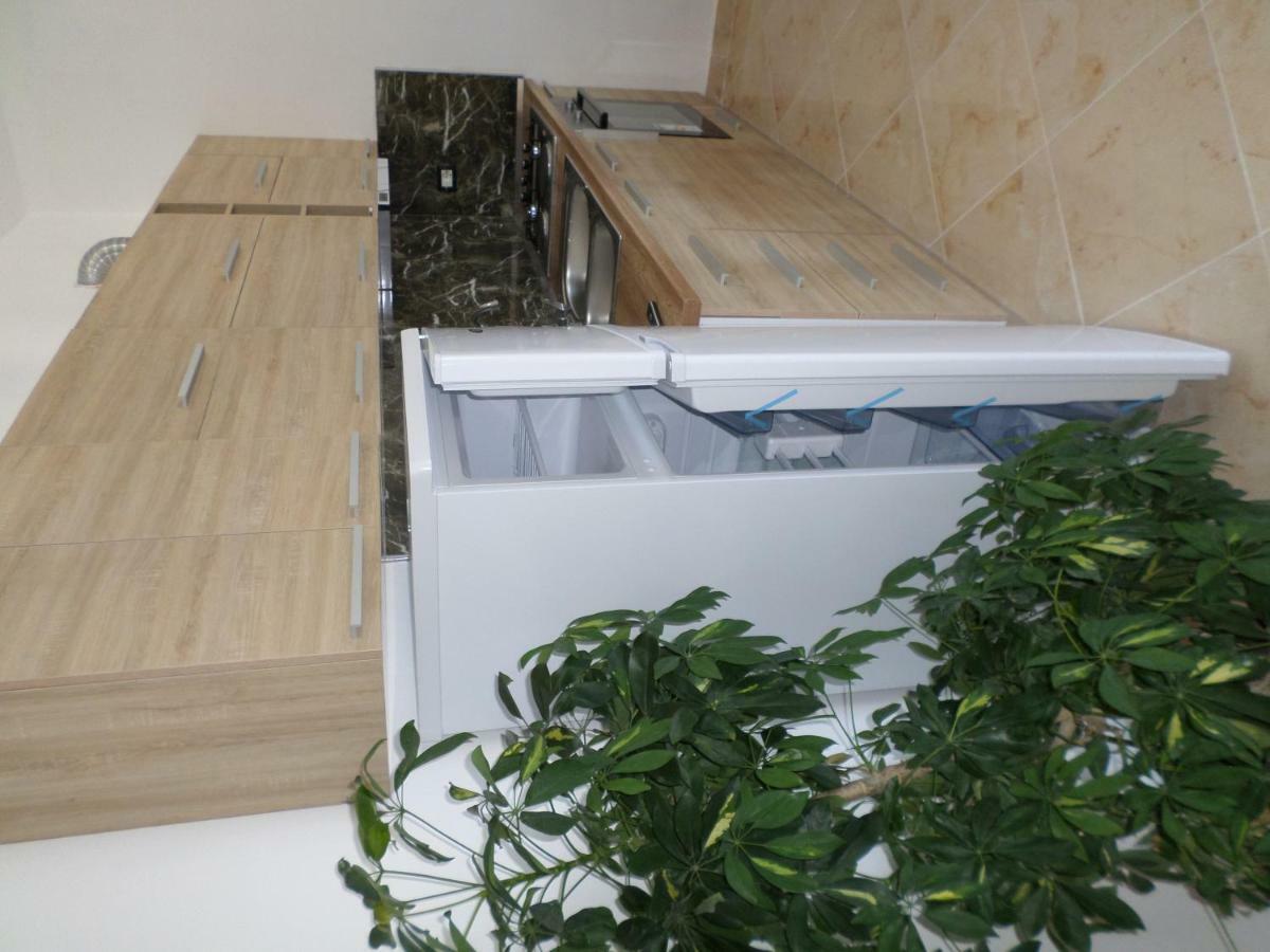 Lindita'S Seaview Appartment Вльора Екстер'єр фото